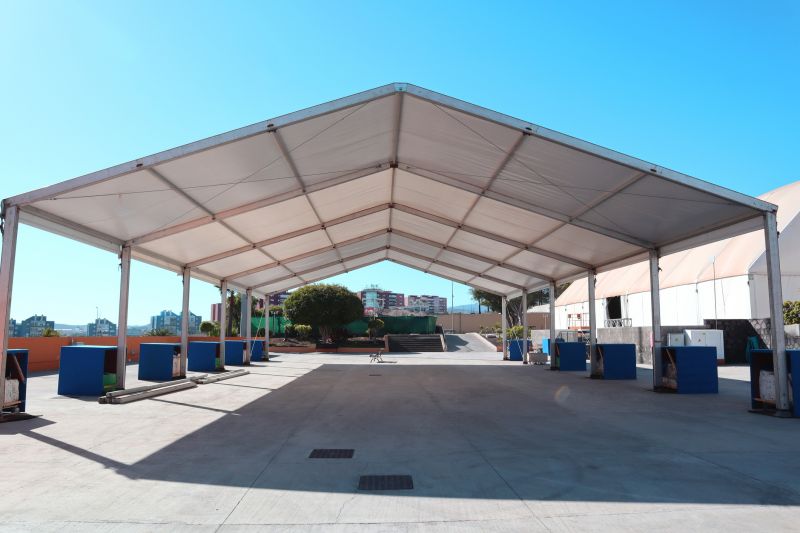 When Businesses Should Invest In Custom Outdoor Structures