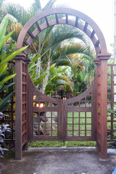 Wooden Arbor Assembly